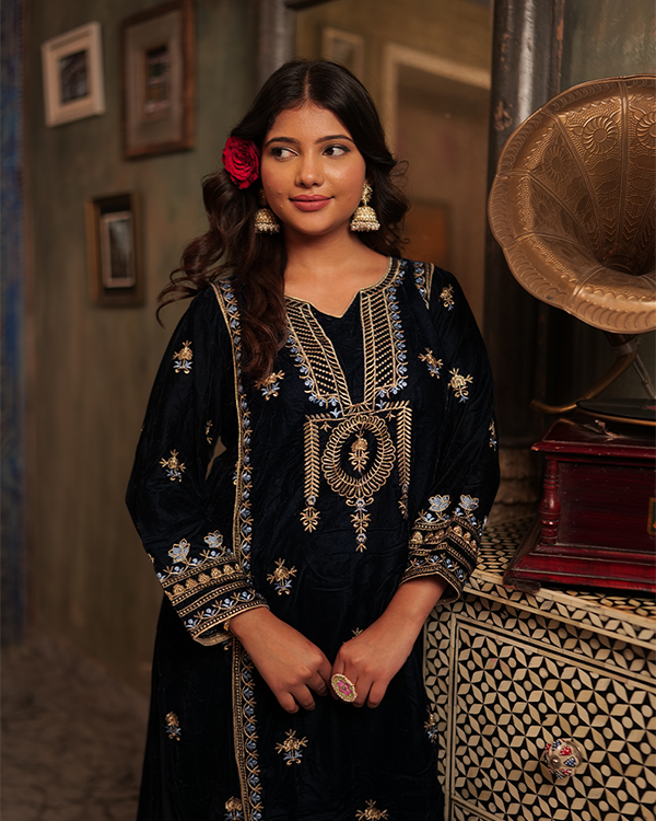 Lailah Velvet Royal Blue Kurta Set