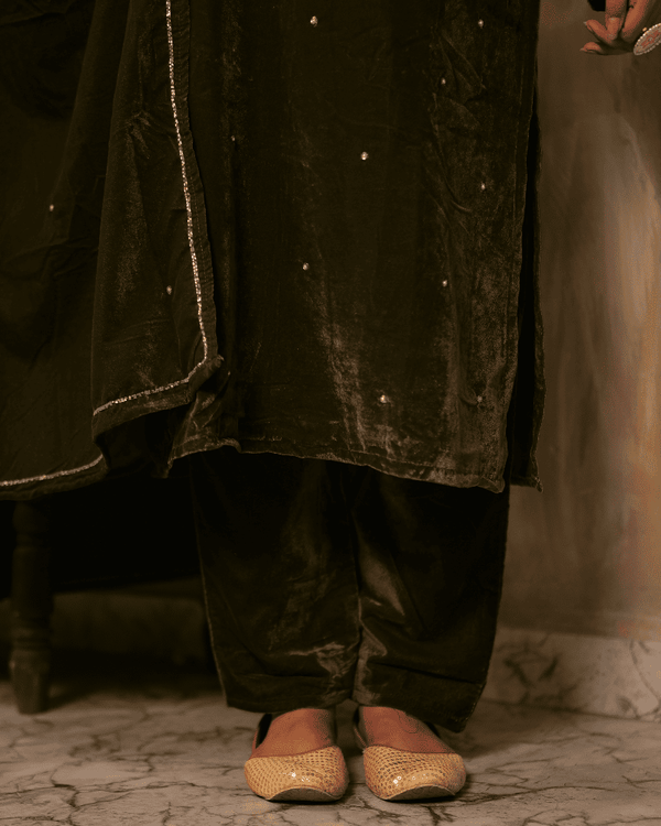 Lina Velvet Mehendi Green Kurta Set