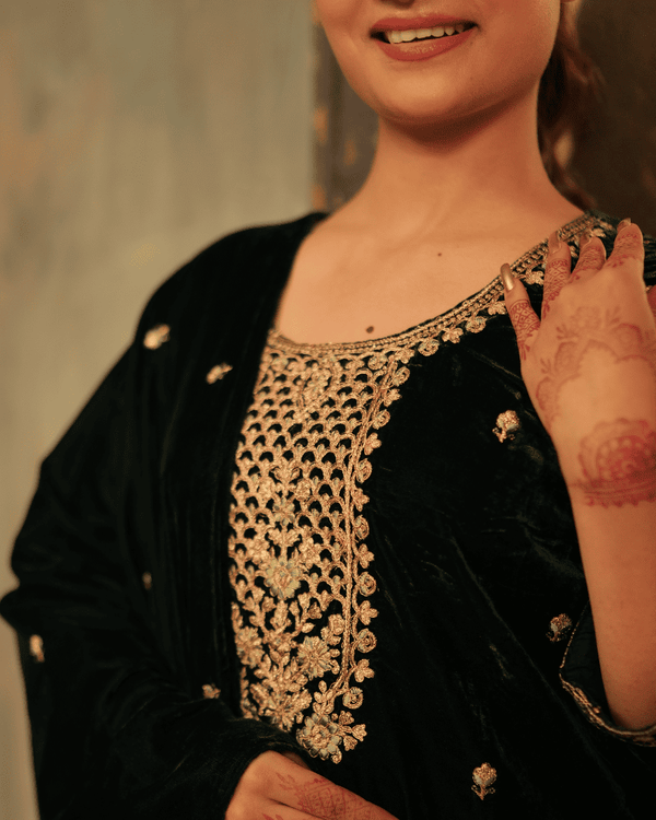 Yasmin Velvet Bottle Green Kurta Set