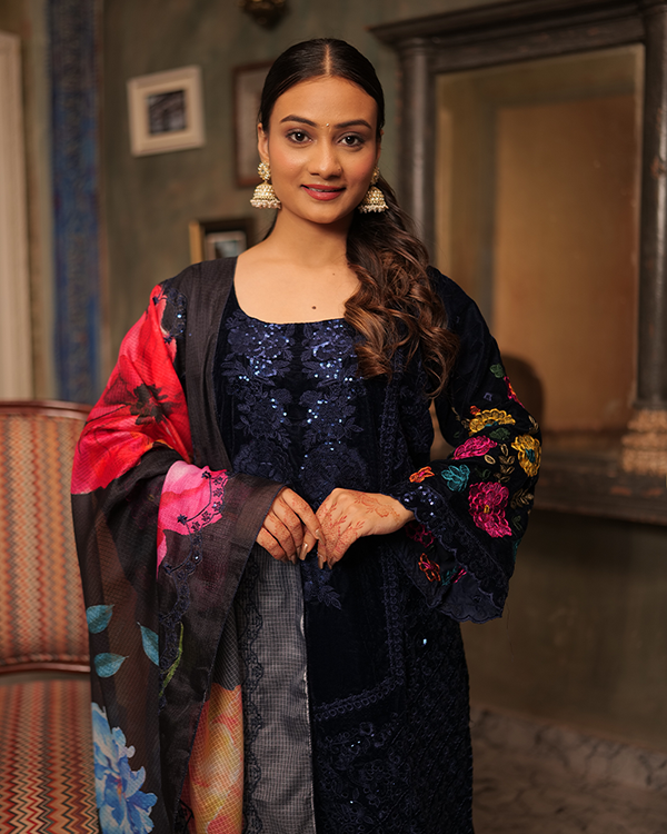 Saanjh Velvet Royal Blue Kurta Set