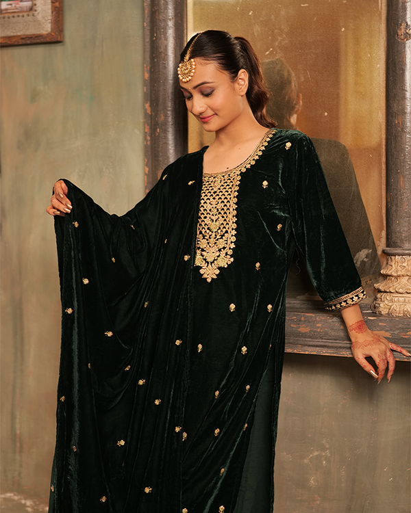 Yasmin Velvet Bottle Green Kurta Set