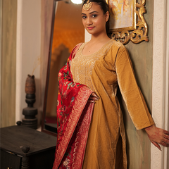 Sabah Velvet Golden Kurta Set