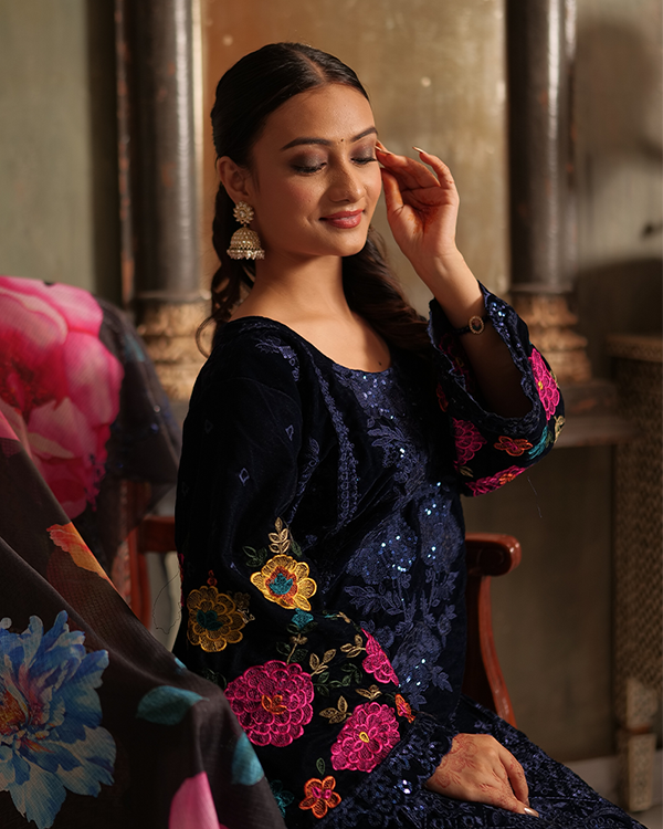 Saanjh Velvet Royal Blue Kurta Set