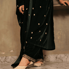 Yasmin Velvet Bottle Green Kurta Set