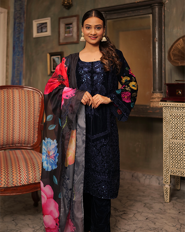 Saanjh Velvet Royal Blue Kurta Set
