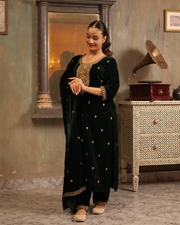 Yasmin Velvet Bottle Green Kurta Set