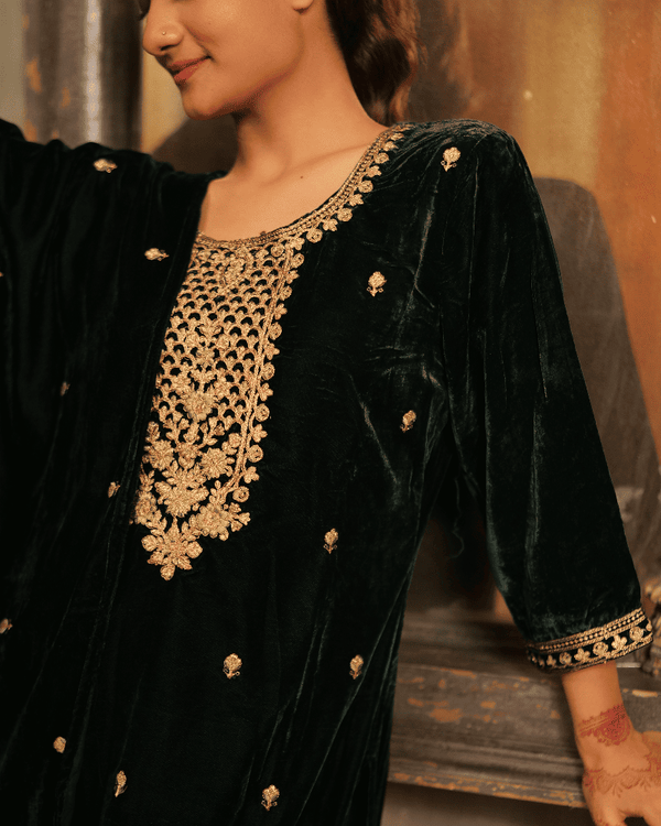 Yasmin Velvet Bottle Green Kurta Set